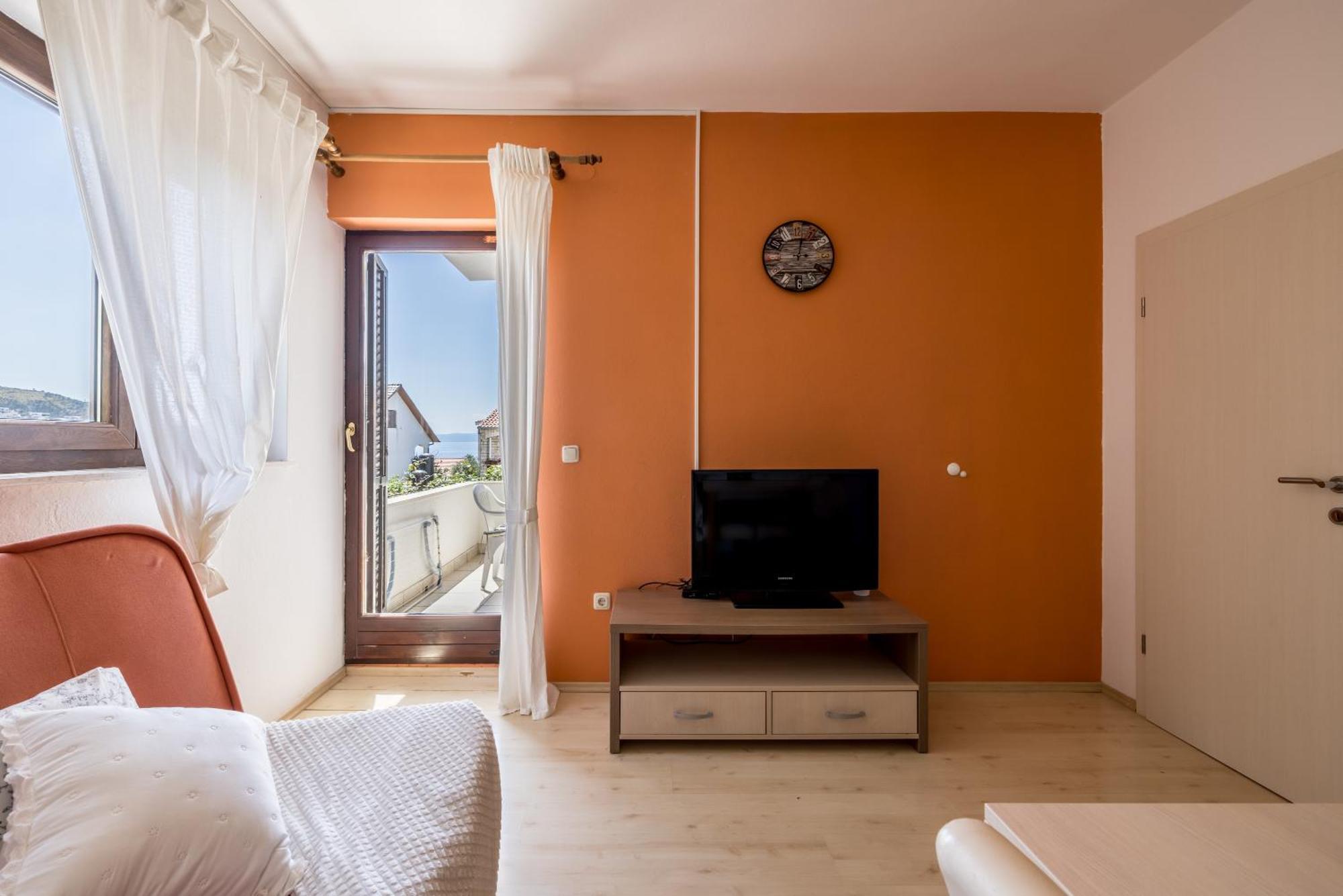 Holiday Home Krishto تروغير المظهر الخارجي الصورة