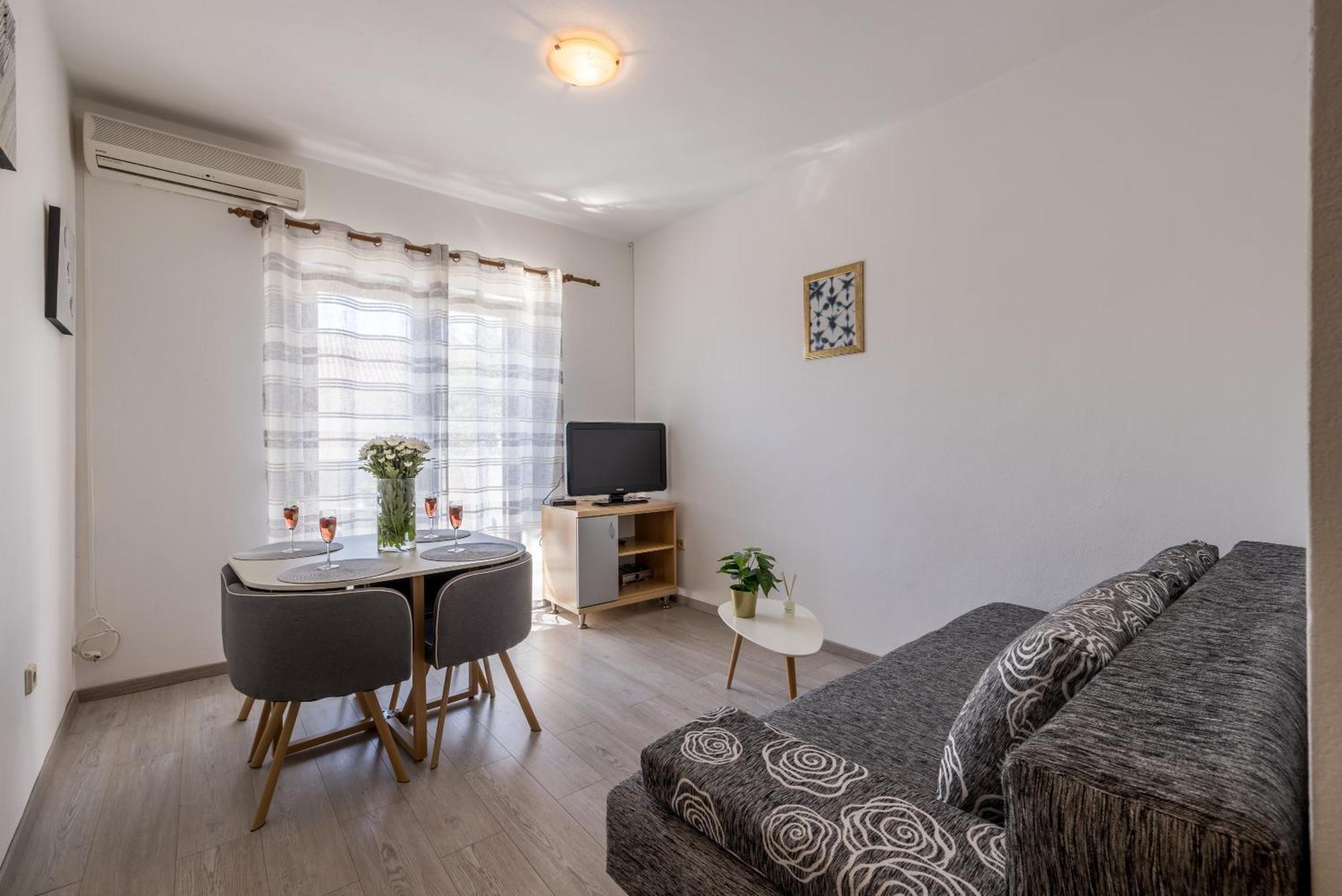 Holiday Home Krishto تروغير المظهر الخارجي الصورة