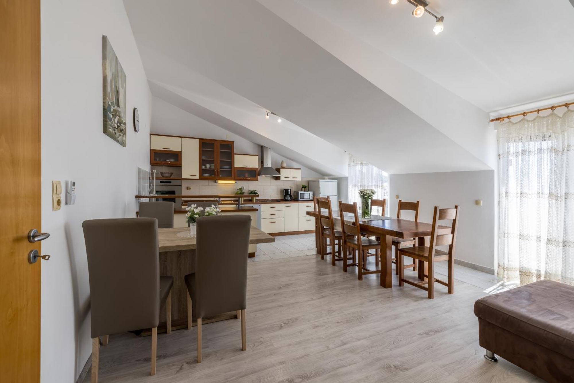 Holiday Home Krishto تروغير المظهر الخارجي الصورة