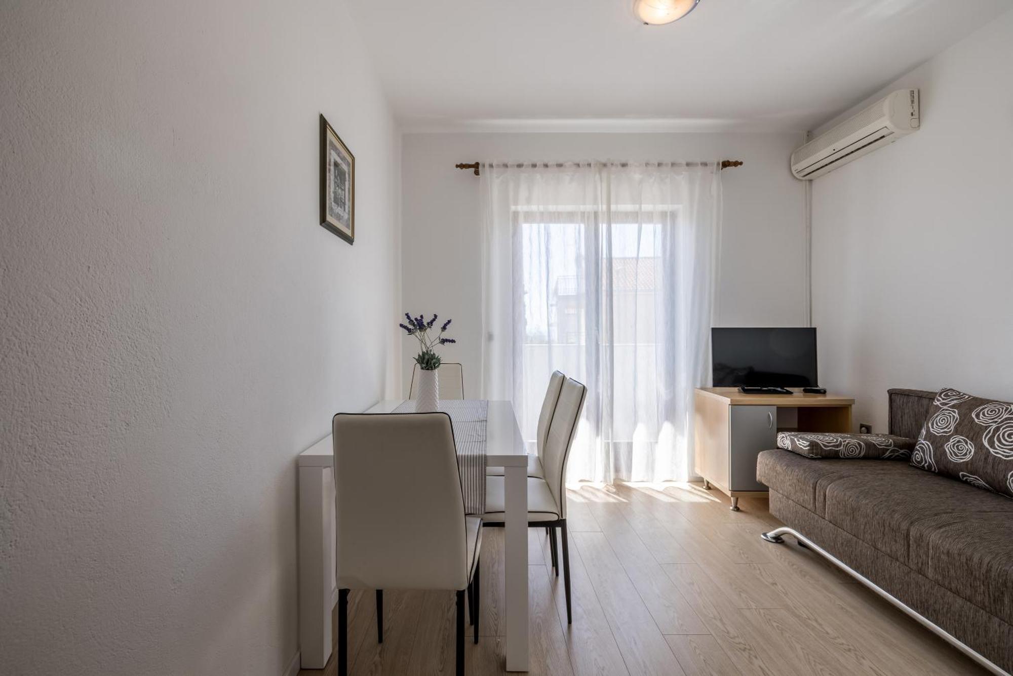 Holiday Home Krishto تروغير المظهر الخارجي الصورة